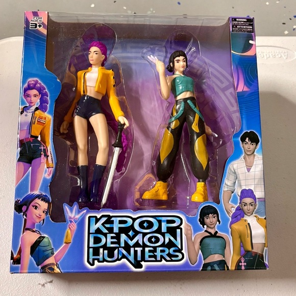 K-Pop Demon Hunters Action Figure Set - - Picture 1 of 3